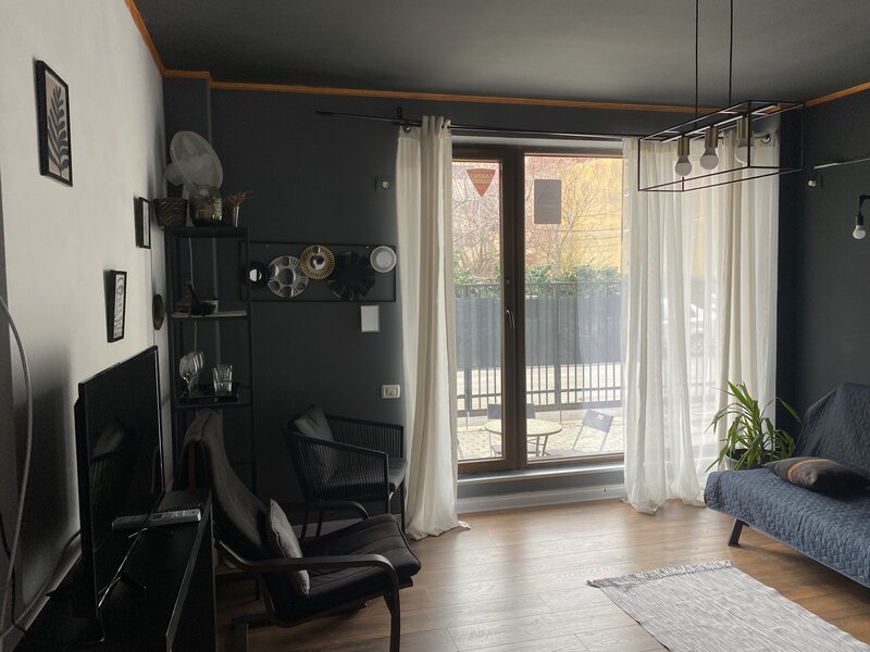 Splaiul Unirii, Mihai Bravu, parter in vila,